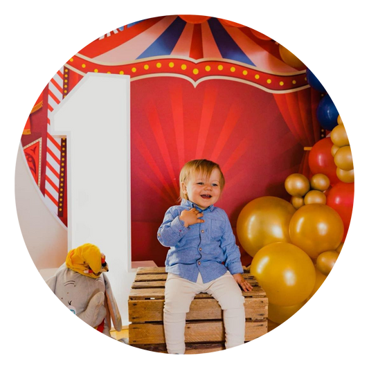 Themed Backdrops and Balloons